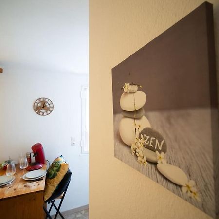 Fully Equipped Apartment Ideal For 2 People Marsilia Exterior foto
