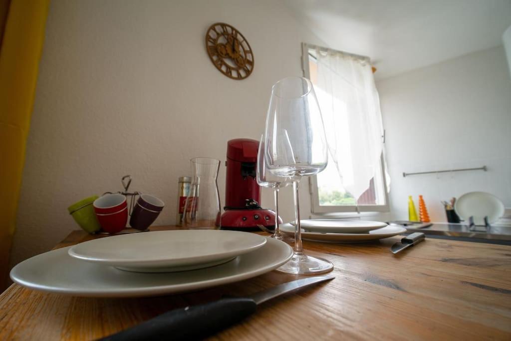 Fully Equipped Apartment Ideal For 2 People Marsilia Exterior foto