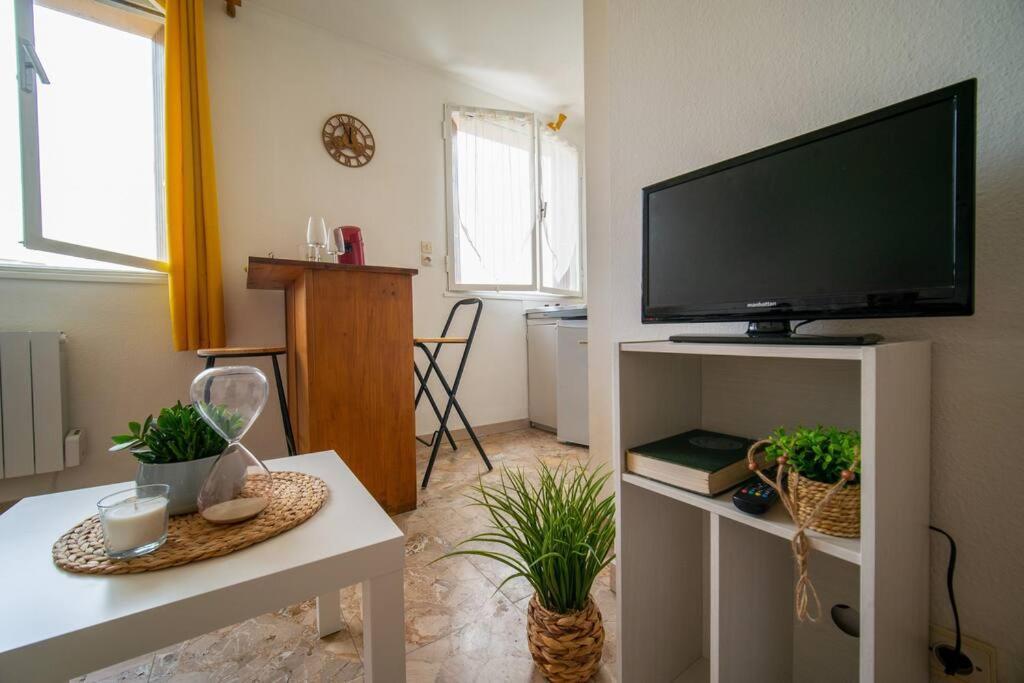 Fully Equipped Apartment Ideal For 2 People Marsilia Exterior foto